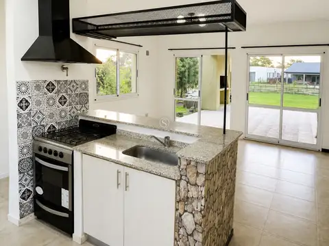 Casa en Alquiler en Pilar del Este - Santa Elena, USD 1.000