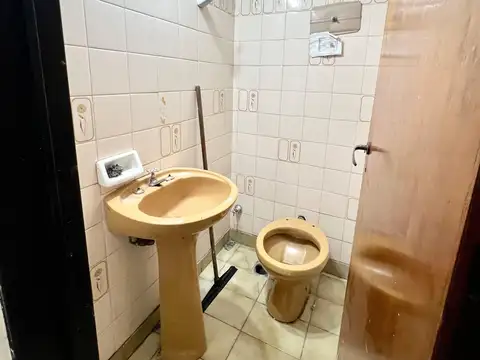 Local en Alquiler Via Púb.