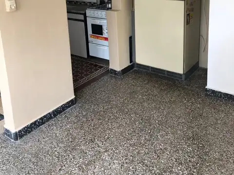 Depto Tipo Casa en Venta 40 años