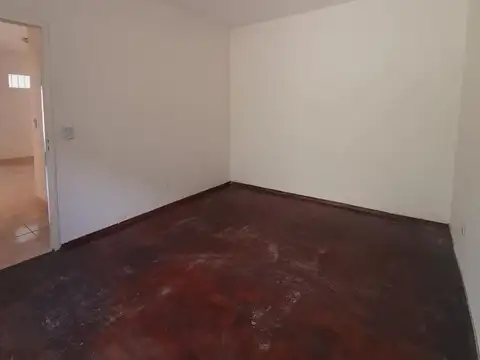 Depto Tipo Casa en Alquiler al Noreste