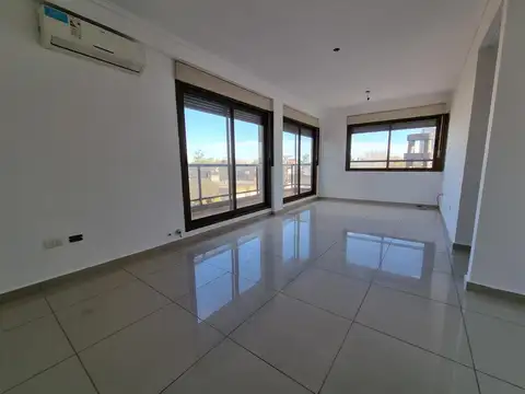 Departamento en Alquiler en Villa Ballester, $ 1.300.000