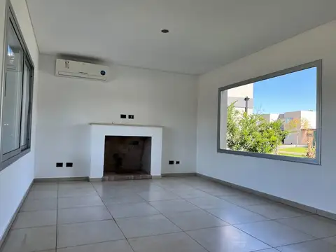 Venta Casa en Puertos B° Vistas 5 Amb. Pileta