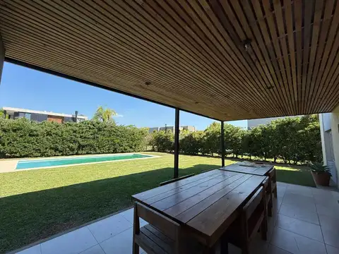Casa en Venta en Puertos - Barrio Vistas, USD 295.000