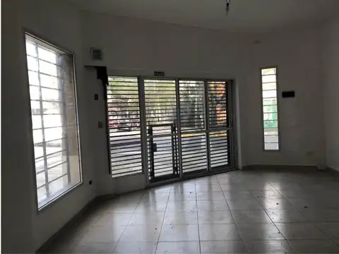 Excelente Local Villa Real 40mts + Sotano