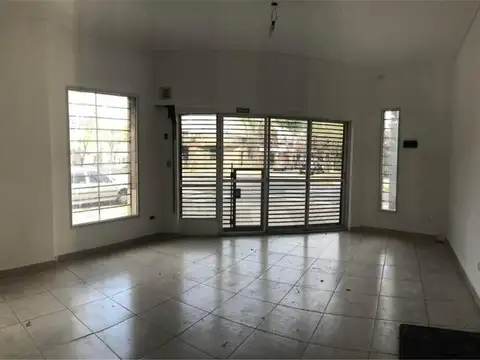 Excelente Local Villa Real 40mts + Sotano