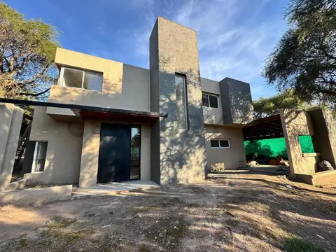 Casa en Venta en El Bosque, USD 450.000