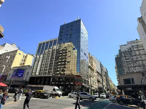 VENTA Oficina. 8 Ambientes. Piso 12. Corrientes y Montevideo