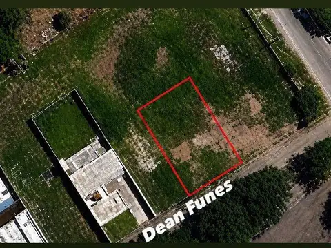 Dean Funes 1600, Piso 0