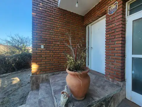 Casa 3 ambientes con 2 baños