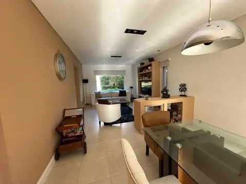 Casa  en Venta en La Candela, Pilar, G.B.A. Zona Norte