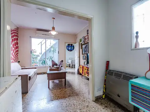 Casa 5 ambientes con 1 baño