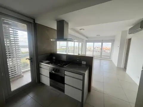 Departamento en Alquiler con 2 cocheras
