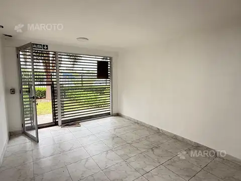 OFICINA  comercial en alquiler sobre Panamericana  - Maroto Propiedades