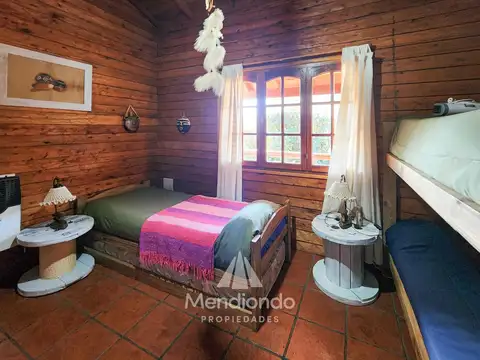 Casa 3 amb con Pileta y Quincho (840 m2 de lote) en Bruno e/ Olga y Ofelia - Sierra de los Padres