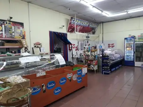 Local de 15 x 54 ideal y actualmente supermercado, sin columnas, oport