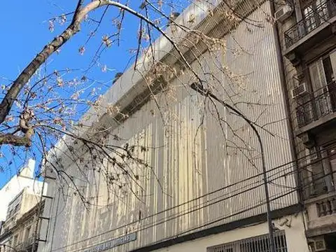 Riobamba al 200 - Excel. terreno con 30 mts. de frente - Baja incidencia.