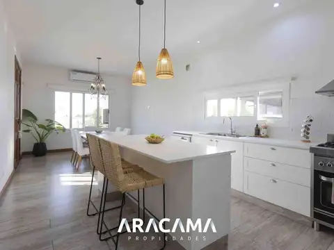 Venta de Casa 4 AMBIENTES en Santa Inés