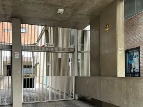Cochera en alquiler en barrio La sexta/ Abasto