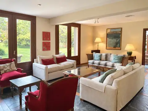 Casa en Venta de 5 dormitorios