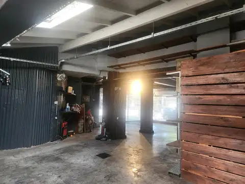 Local en Venta en Martínez Libertador / Río, USD 380.000