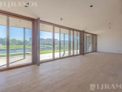 A la laguna a estrenar    4 dormitorios, en venta  en Laguna Grande