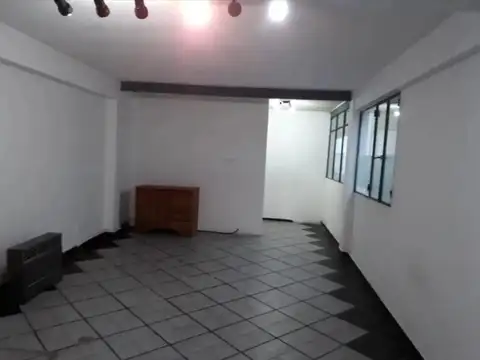 14 E/ 32 Y 33: VENTA EN BLOCK DE 8 DEPTOS, 1 LOCAL Y 6 COCHERAS