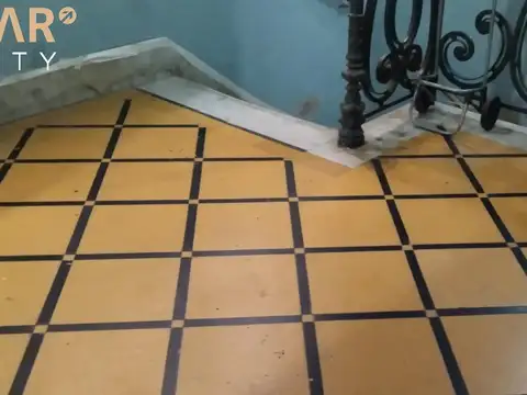 Depto Tipo Casa en Venta 90 años