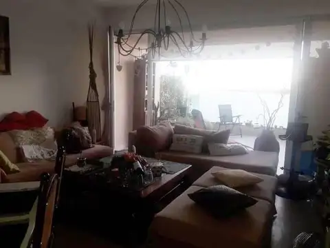 Avenida de los Lagos al 6500