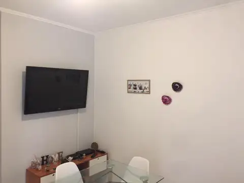 PH DE 2 AMBIENTES PLANTA BAJA CON  PATIO Y LAVAD