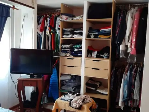 Casa 8 ambientes con 4 baños