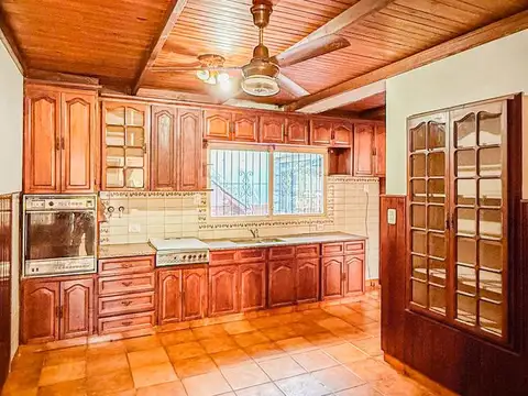 Casa 4 dormitorios en venta en Roldan centro frente al banco nacion