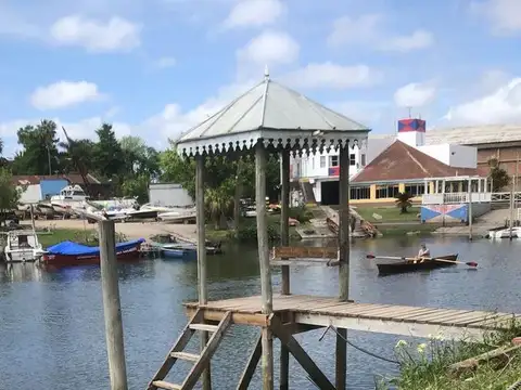 Casa 2 ambientes con 1 baño