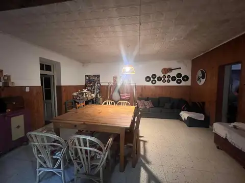 Casa 2 ambientes con 1 baño