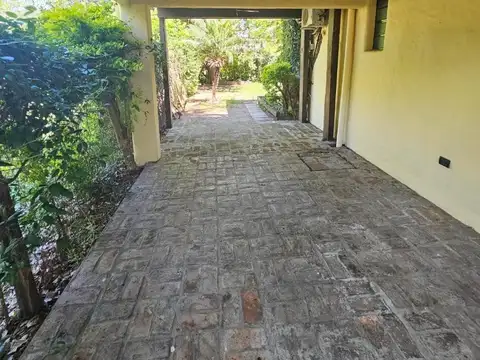 Casa en Venta con 1 cochera
