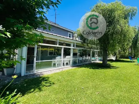Casa en Alquiler Temporal con 4 cocheras