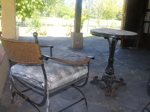 Casa 7 ambientes con 5 baños