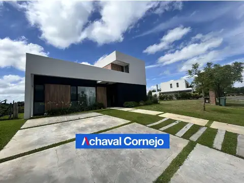 VENTA y ALQUILER casa al lago en barrio Vistas, Puertos (3 dormitorios, dependencia, pileta)