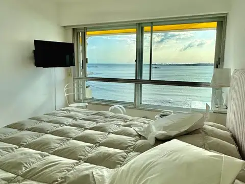 Departamento en Alquiler Temporal en Playa Mansa, USD 22.000