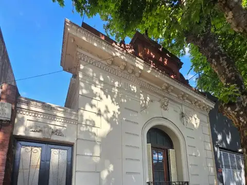 PH 3 y 1/2 ambientes e/indepte 170m2 con patio y terraza