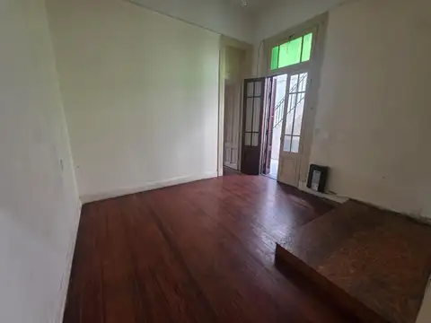Depto Tipo Casa en Venta 60 años