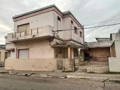 W. FERREIRA ALDUNATE ESQ. J. GARIBALDI 100