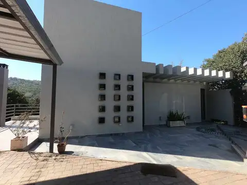 Casa en Venta en Rio Ceballos, USD 180.000
