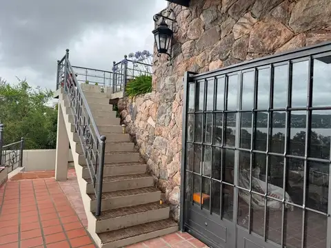 Casa en Venta con 7 cocheras