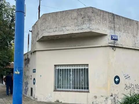 T/CASA EN VENTA ZEBALLOS AL 4000 ESQ ZARATE VILLA DOMINICO