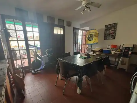 CASA 2 DORMITORIOS - ZONA OESTE - ROSARIO