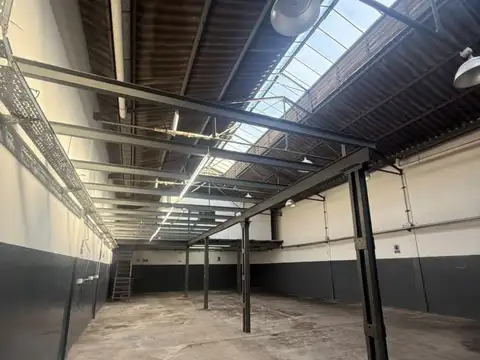 Galpon en Alquiler en Mataderos, $ 2.300.000