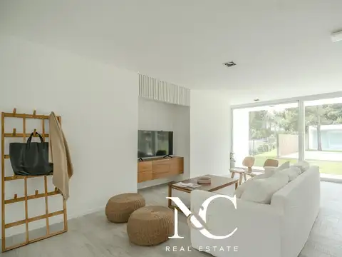 Casa 7 ambientes con 5 baños