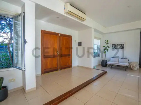 Casa en Venta en Joaquin Gorina, USD 278.000
