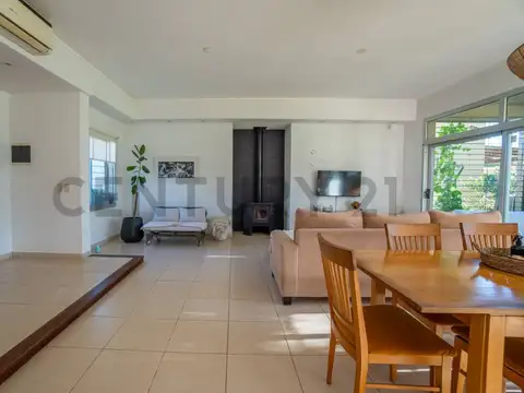 Casa en Venta en Joaquin Gorina, USD 278.000