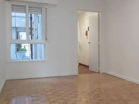 Departamento de 2 ambientes en alquiler en Almagro con balcon